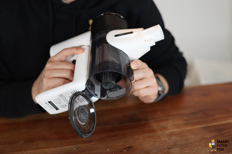 Staubbehälter beim Tineco Pure One Air Pro öffnen